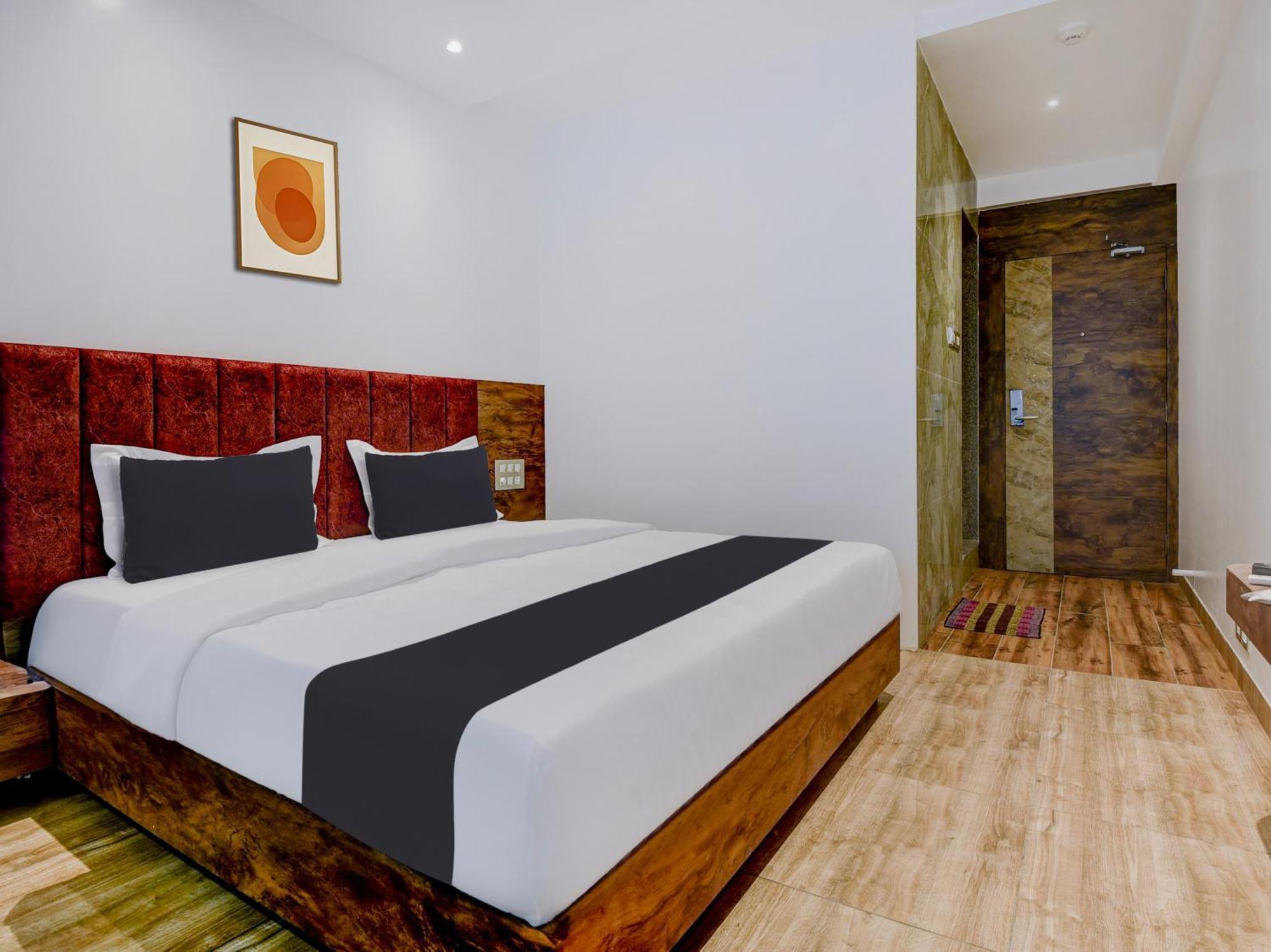 Townhouse Madgaon Hotel Raia ภายนอก รูปภาพ