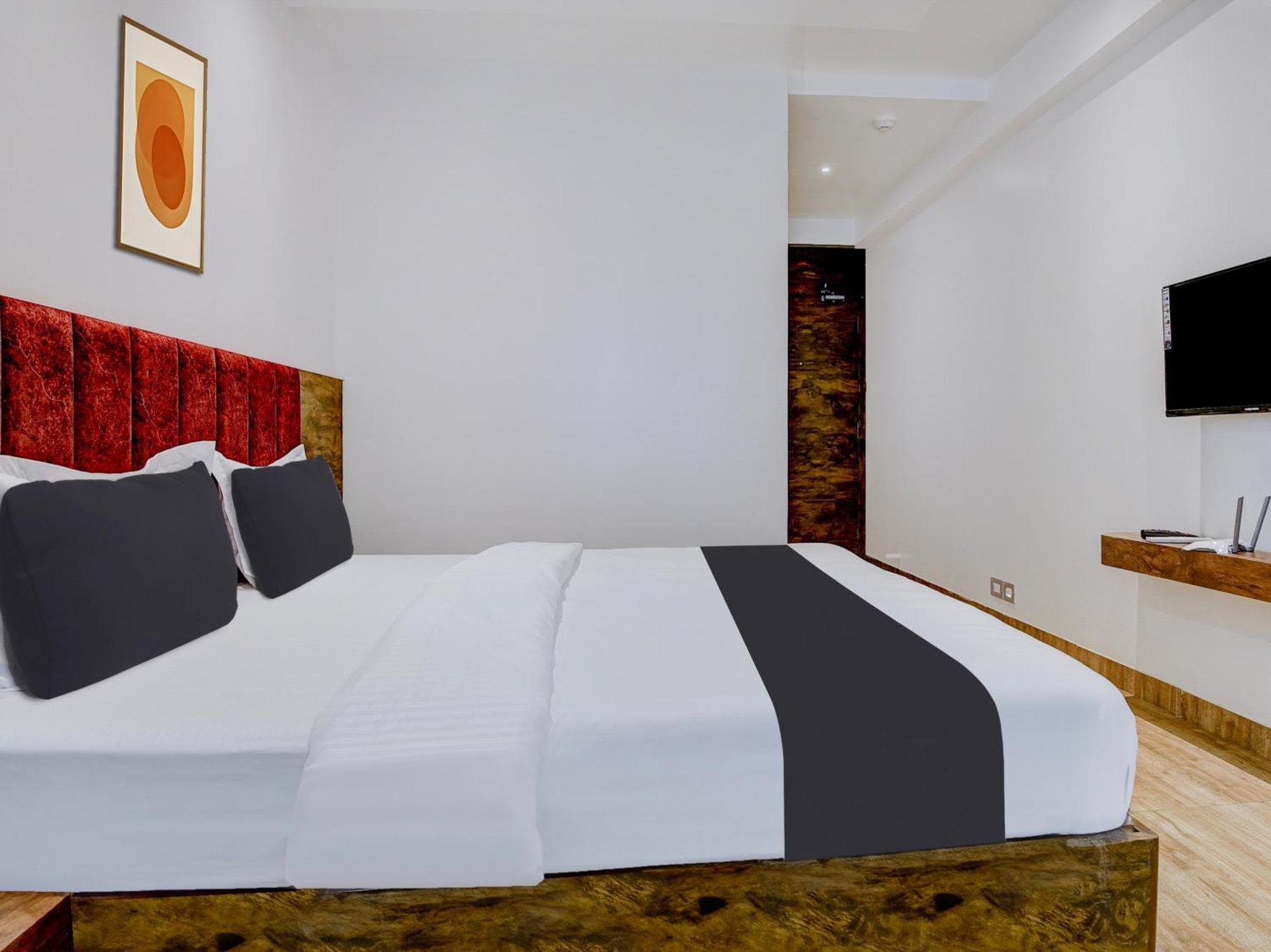 Townhouse Madgaon Hotel Raia ภายนอก รูปภาพ
